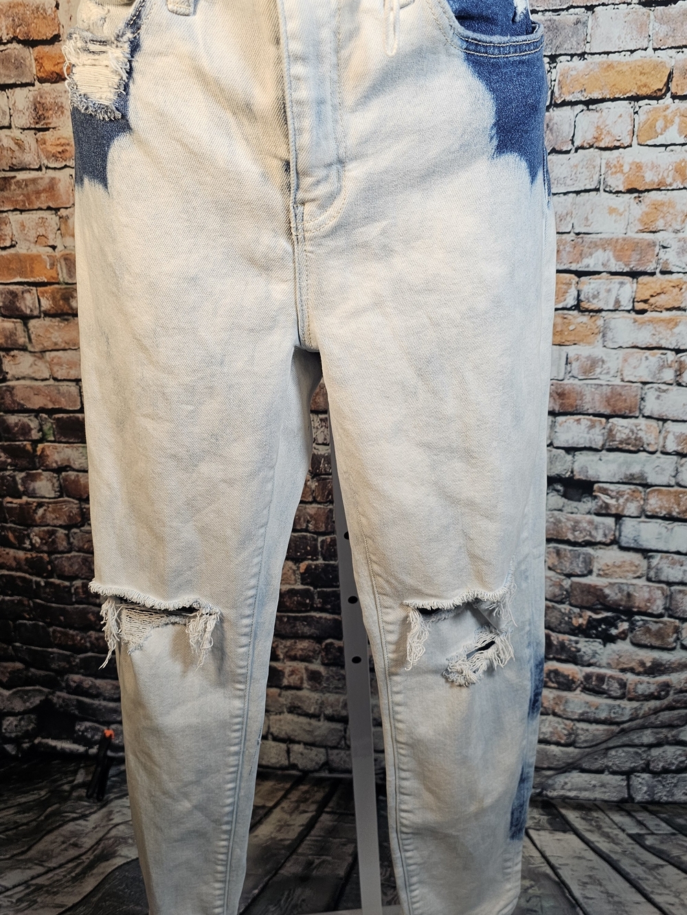 Flying Monkey Distressed Bleach Wash Jeans Size 29 High Rise Boutique Denim
